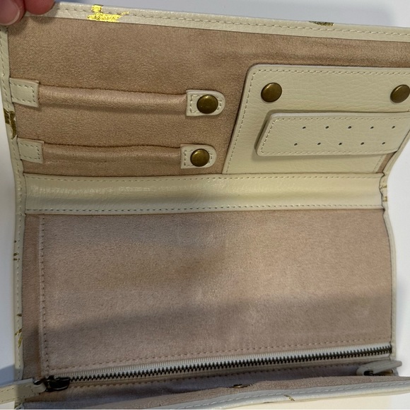 RedEnvelope Jewelry Travel Organizer Wallet Dove Leather Wolf Designs LusterLoc - Picture 4 of 5